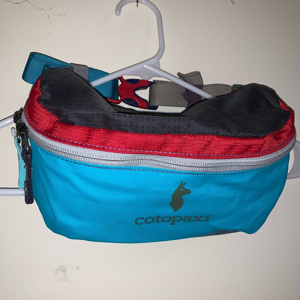Cotopaxi Bataan fanny pack